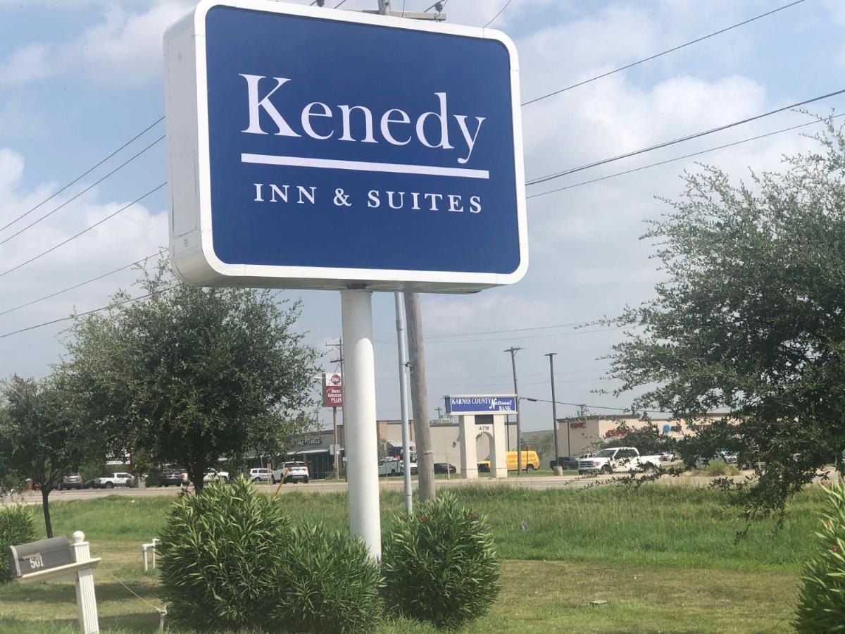 Kenedy Inn And Suites Exterior photo
