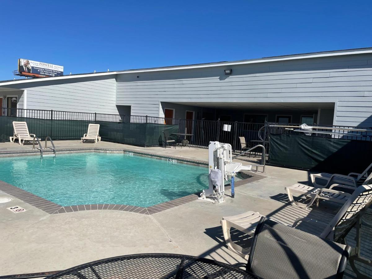 Kenedy Inn And Suites Exterior photo