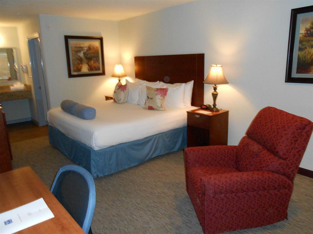 Kenedy Inn And Suites Exterior photo